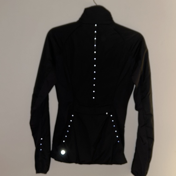 Lululemon Run for Cold Jacket BLACK Sz 4 Primaloft, Reflective, Thumbholes - Picture 7 of 16